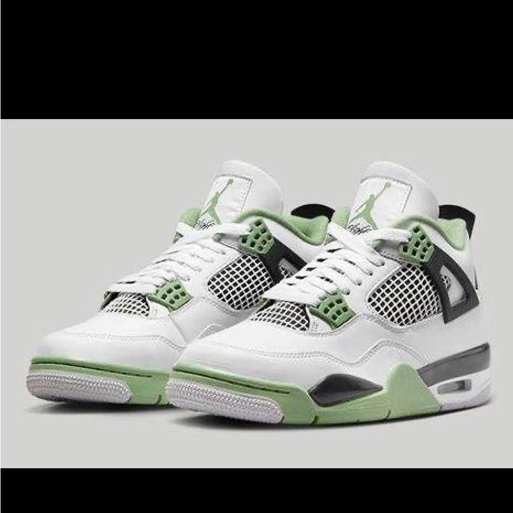 Jordan Women's Sneakers White and Green